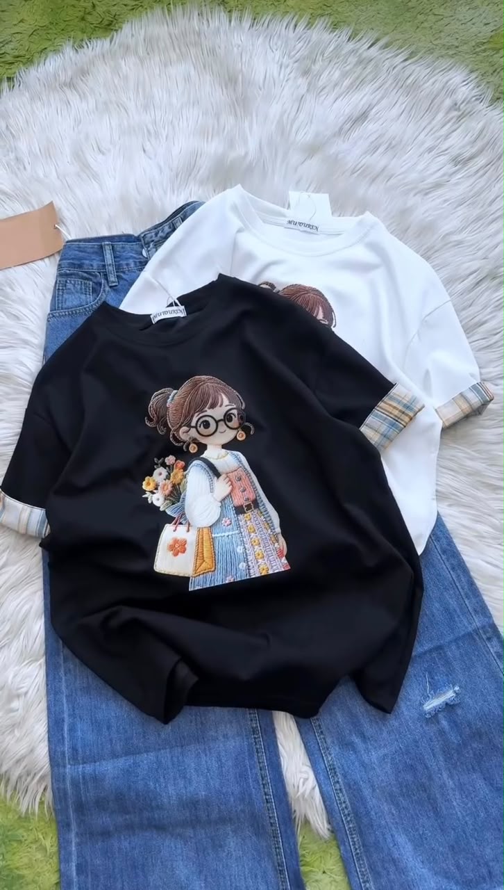 Women's Cartoon Graphic T-Shirt & Denim Culotte Set